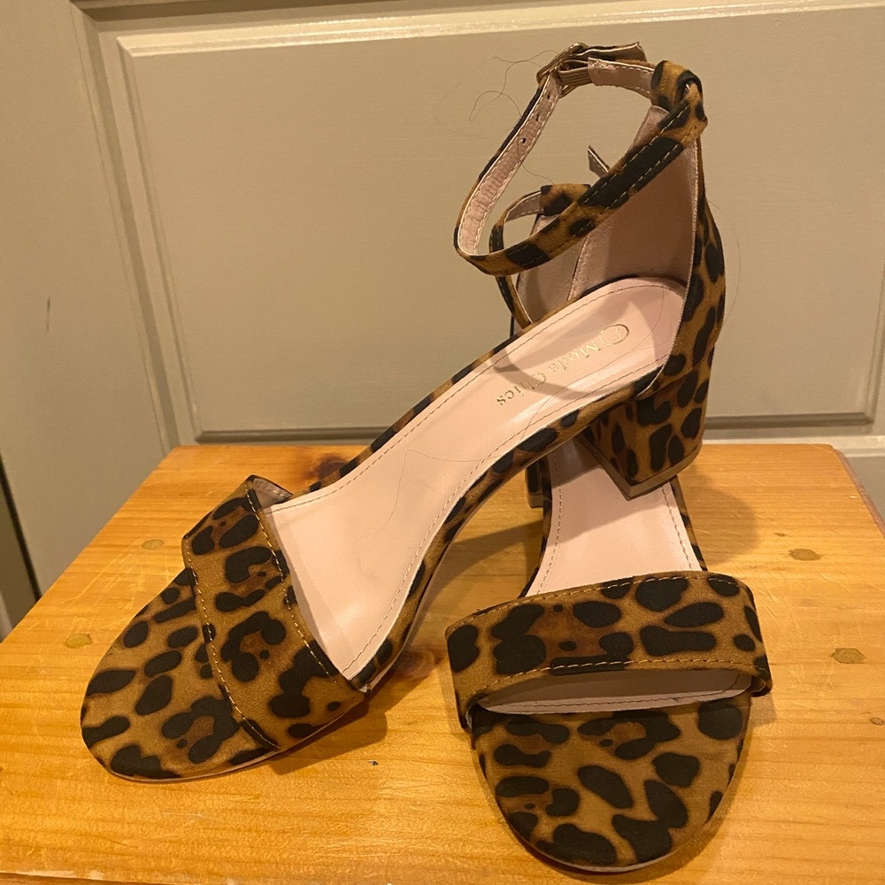 Leopard shoe 7.5
